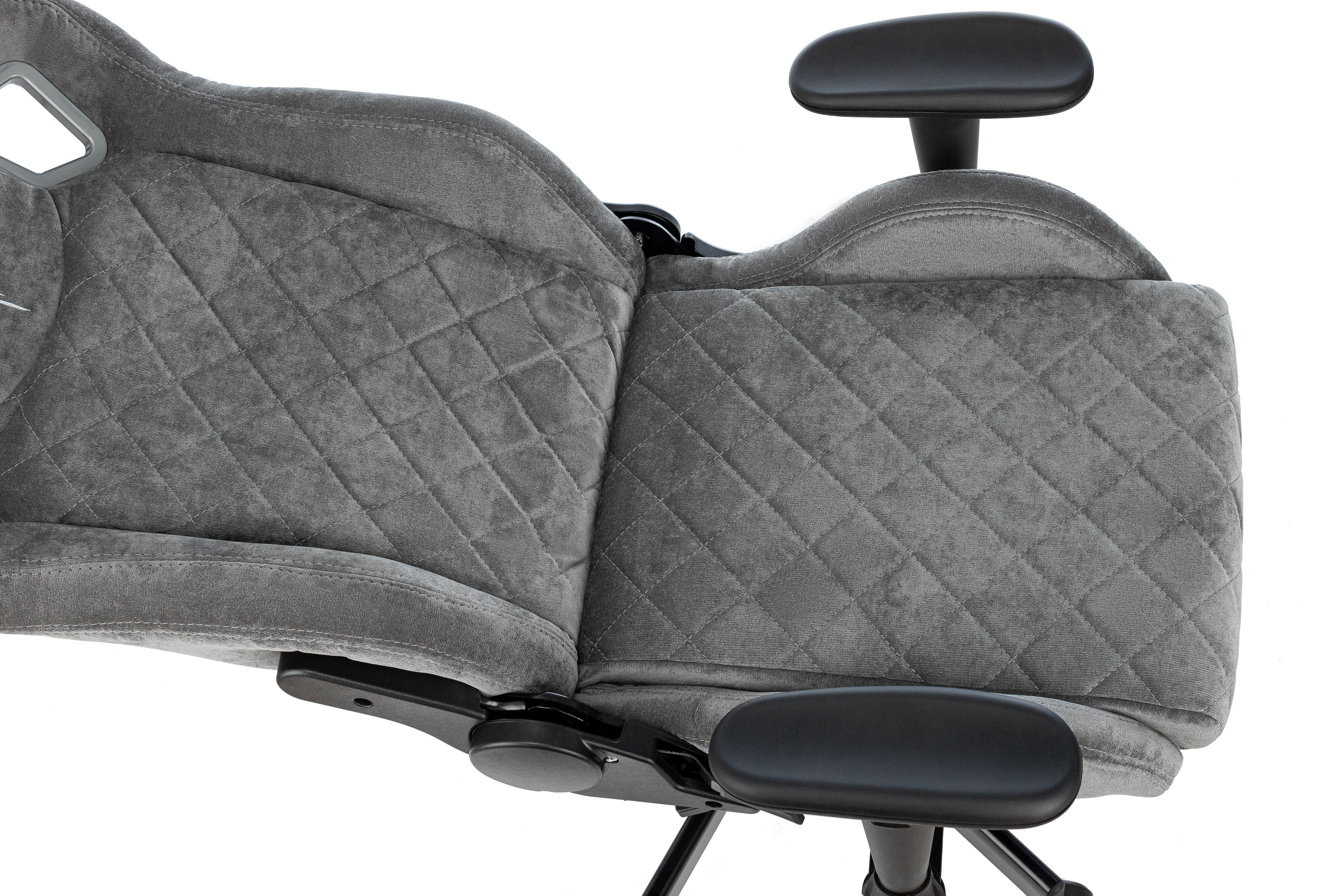 Кресло игровое Knight Outrider LTD GLTD Light-19