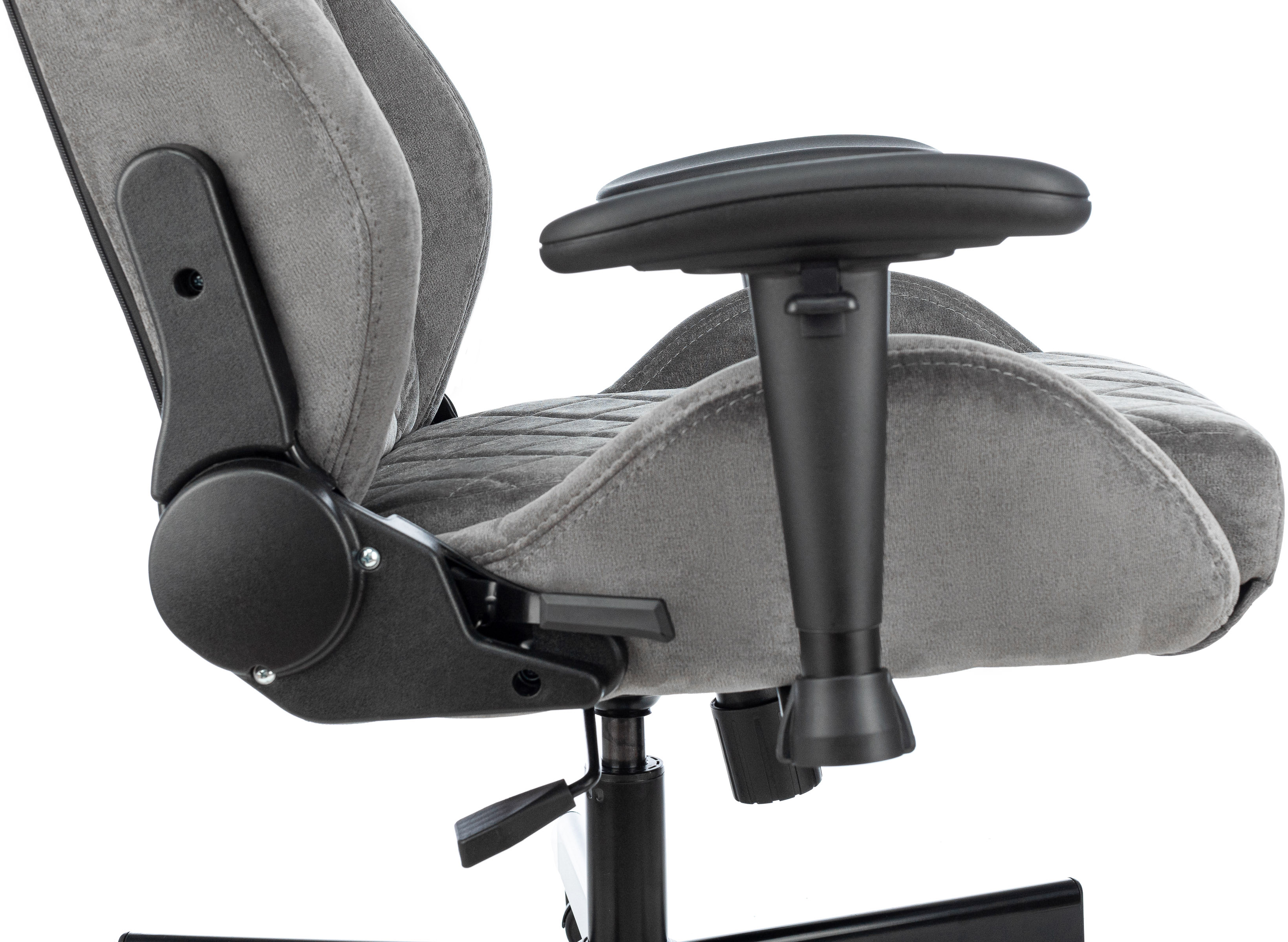 Кресло игровое Knight Outrider LTD GLTD Light-19