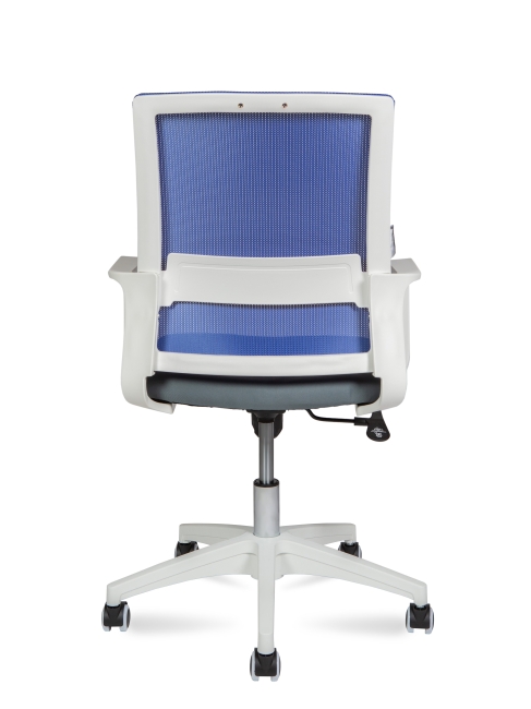 Офисное кресло эконом Бит LB белый+синий