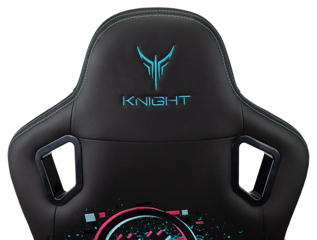 Кресло игровое Knight Outrider Smile